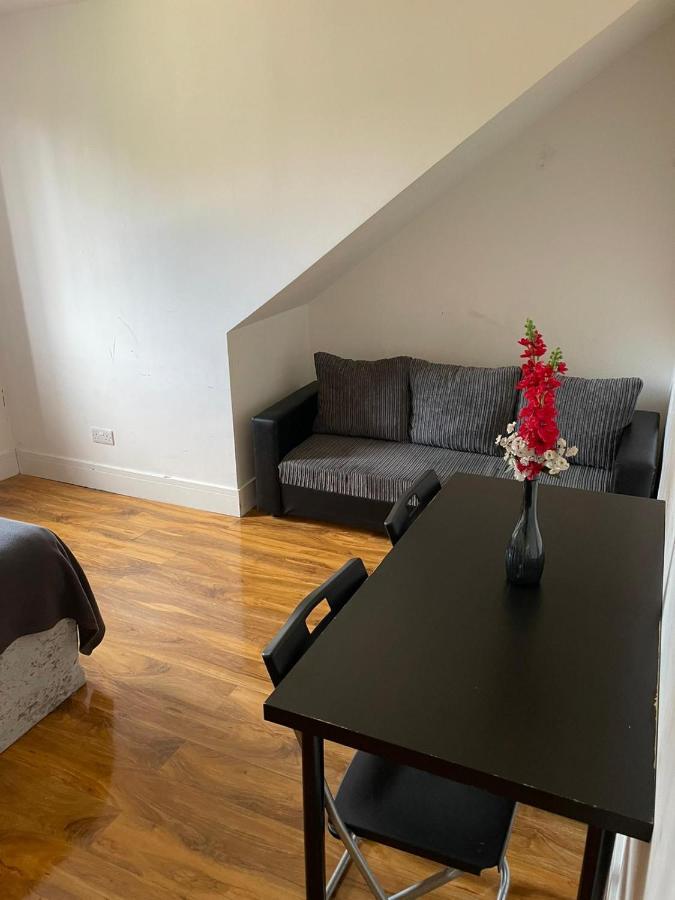 Sw16 Norbury Guesthouse Λονδίνο Εξωτερικό φωτογραφία