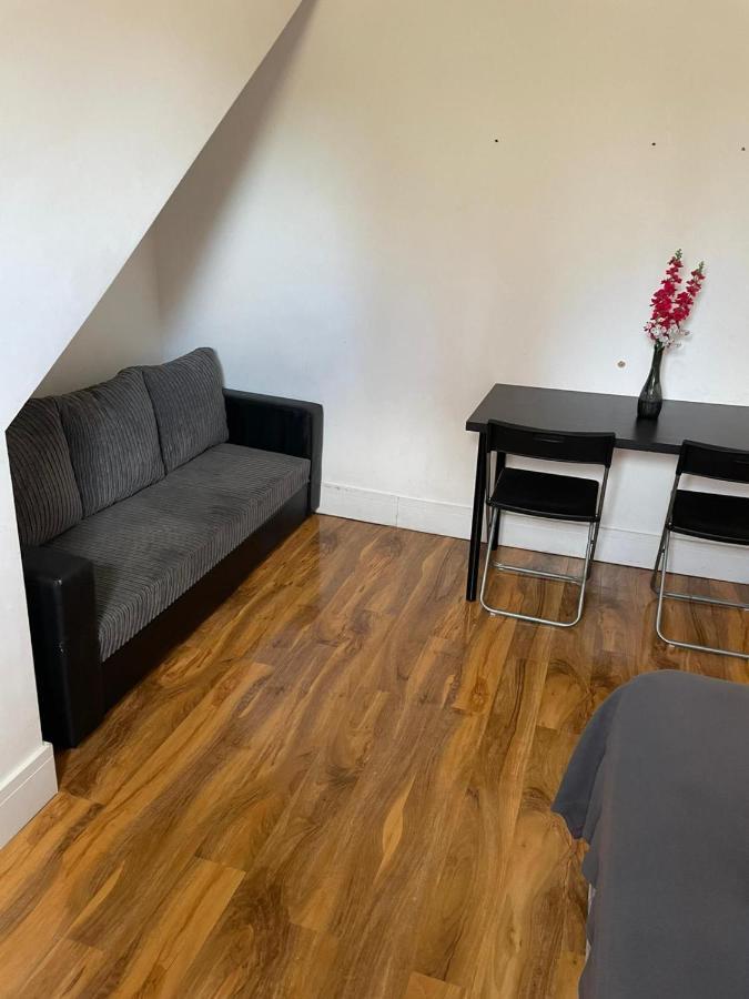 Sw16 Norbury Guesthouse Λονδίνο Εξωτερικό φωτογραφία